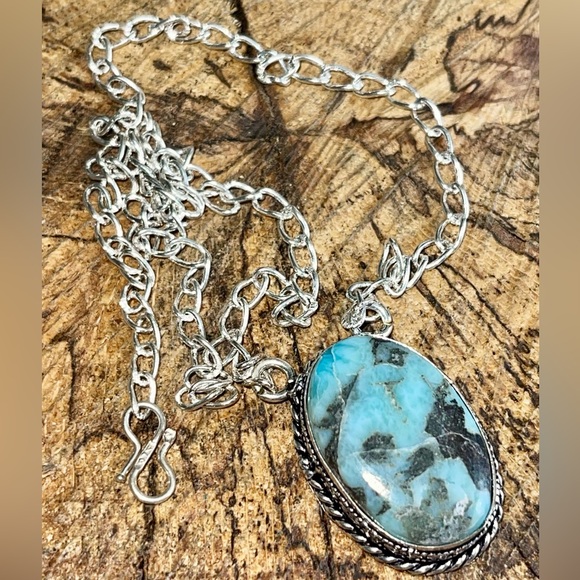 🚨SALE!🚨 DR Caribbean Larimar Necklace - Picture 5 of 9
